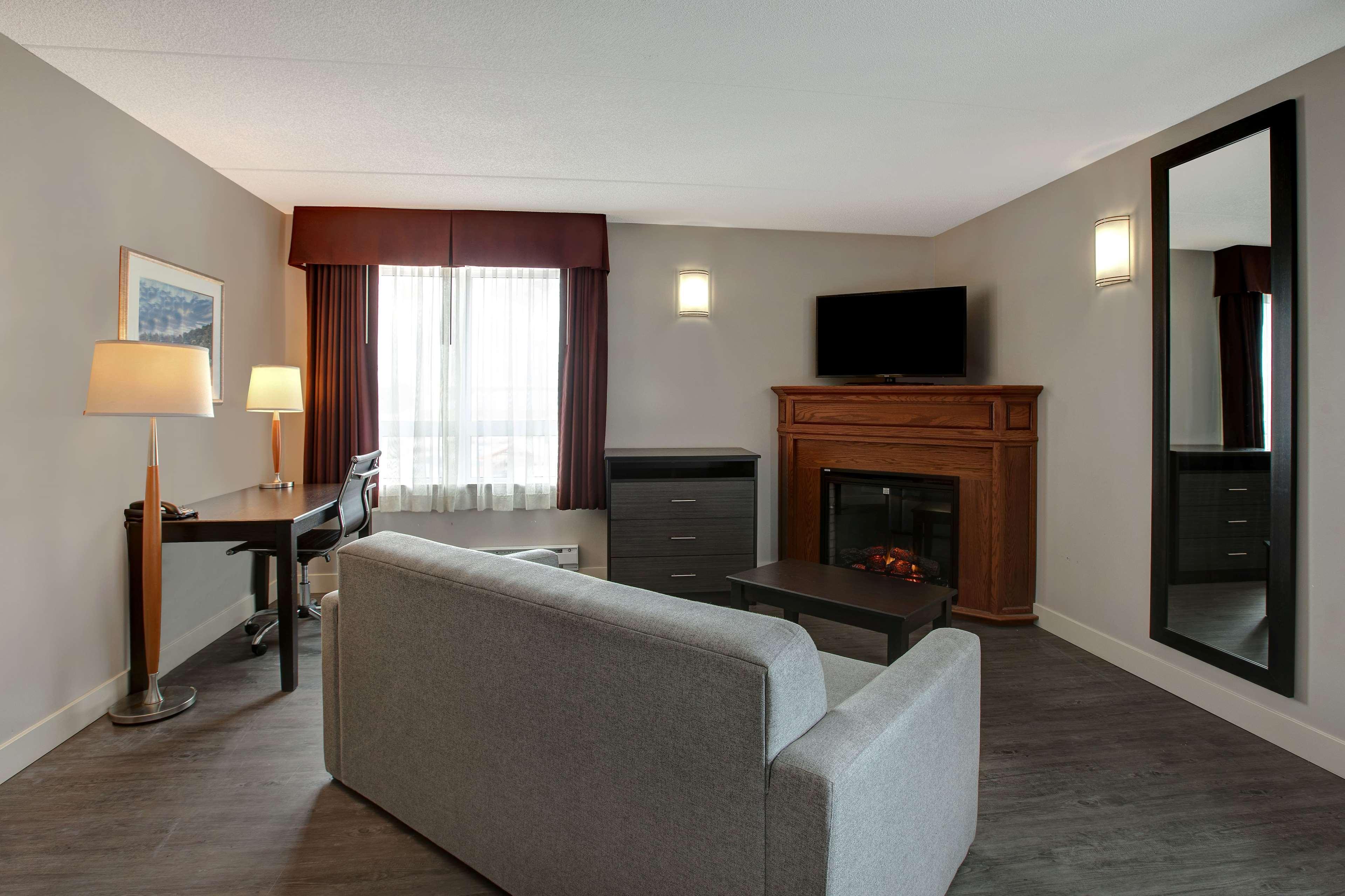 Hotel Days & By Wyndham Collingwood