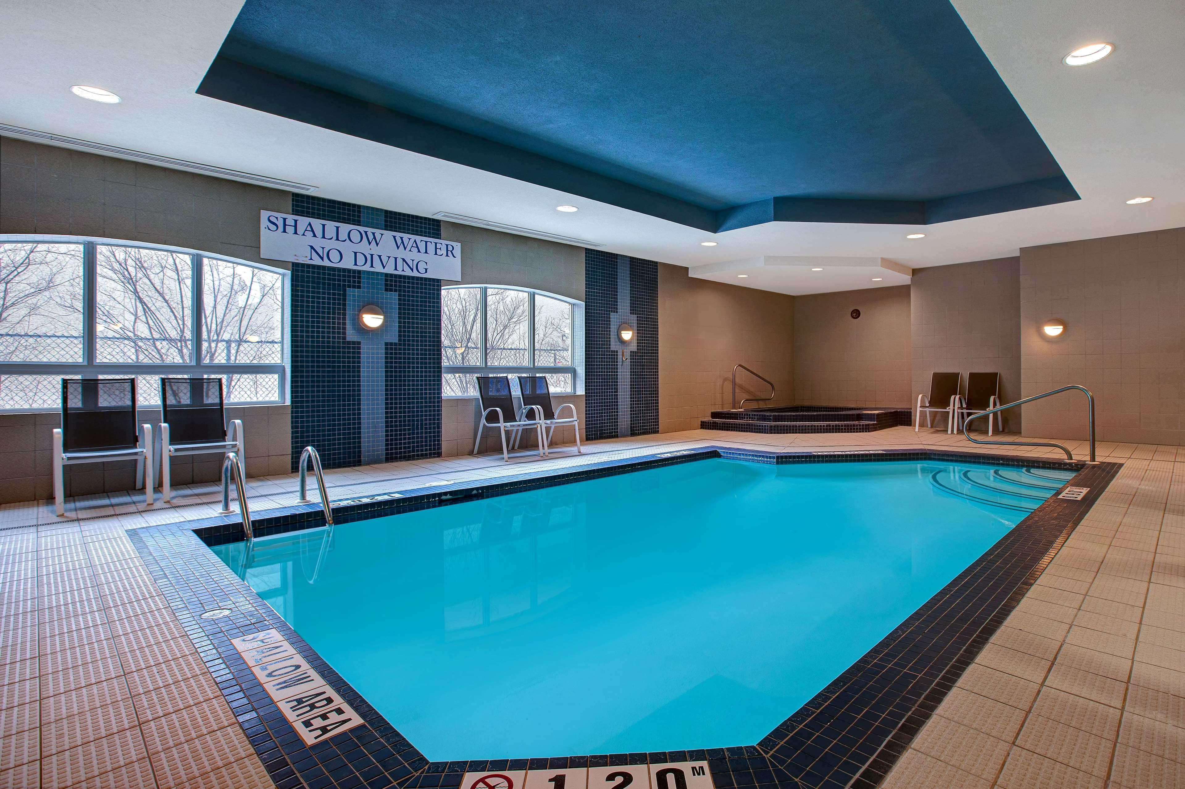 Hotel Days & By Wyndham