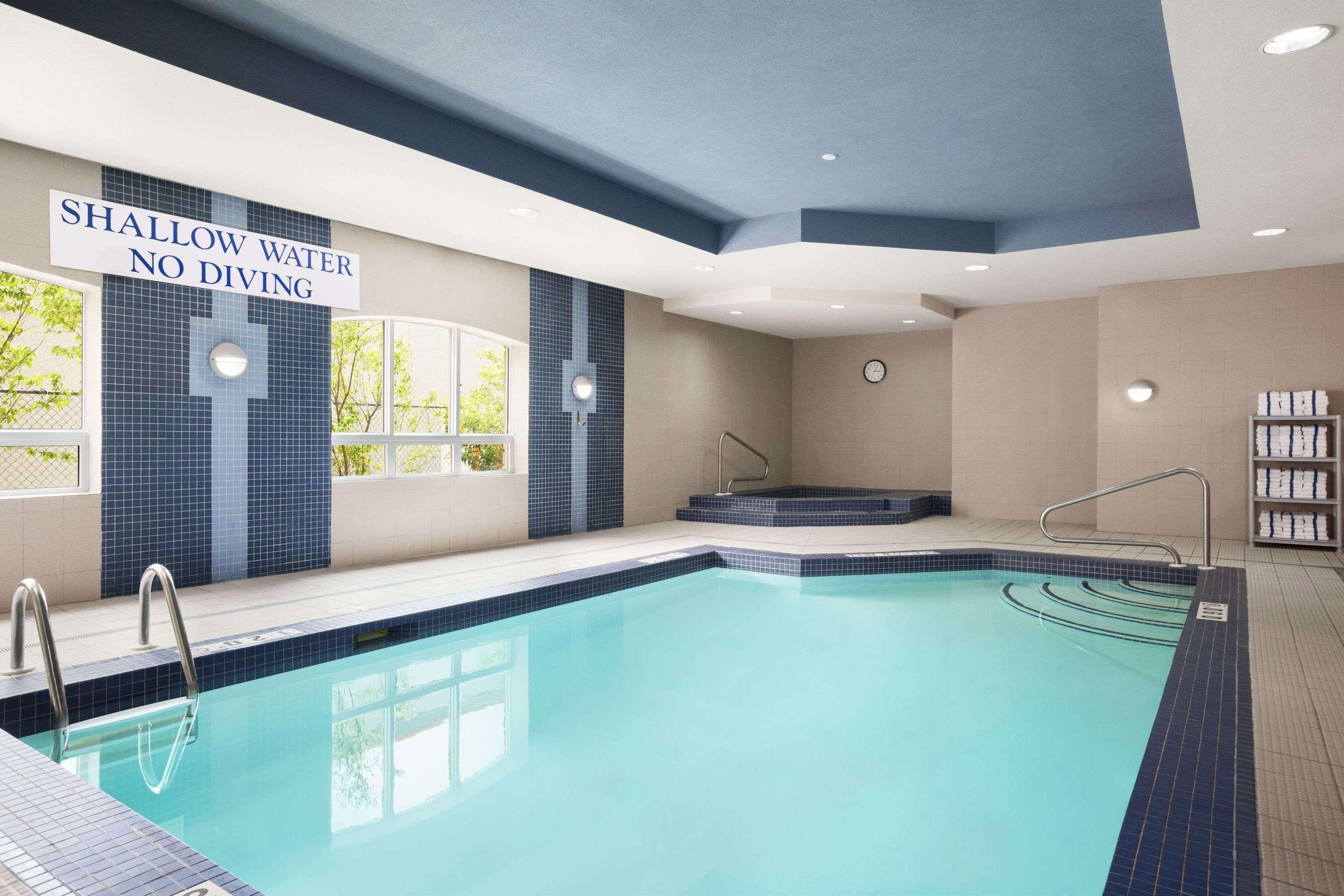 Days & By Wyndham Hotel